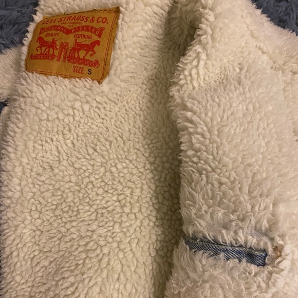 New denim jacket does not have tags but never worn. - Picture 2 of 3